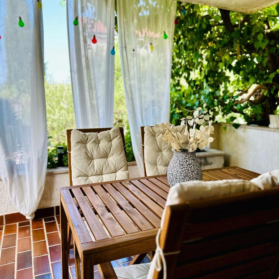 Summer Home Natali Punat Exterior photo